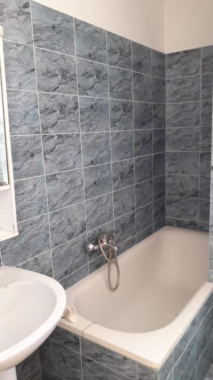Bathroom, Bath