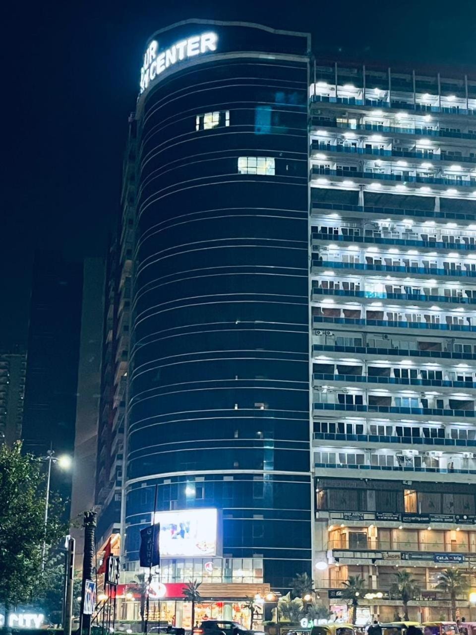 Golden palace studio Apartment in Noida