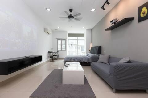 SS15 Courtyard Subang Jaya Sunway Home Cinema Projector Studio 120 Inches Apartment in Subang Jaya
