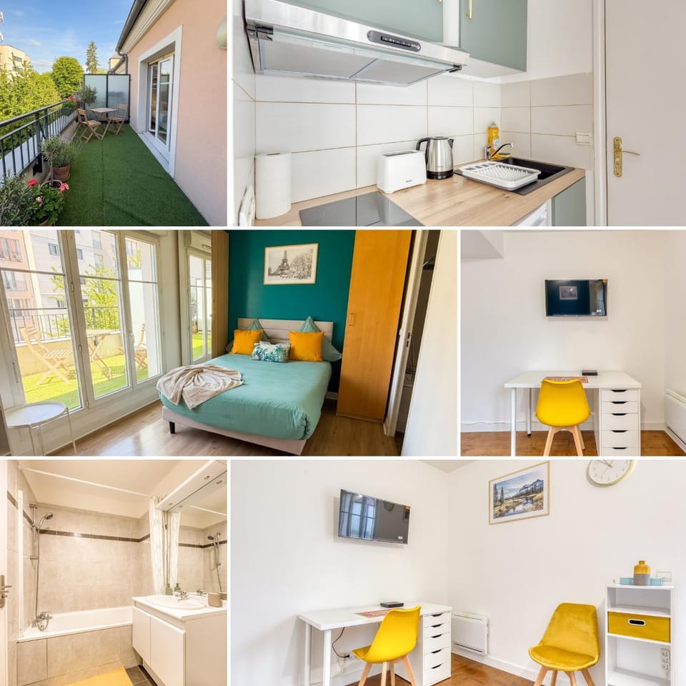 Bed, Kitchen or kitchenette, Photo of the whole room, Bedroom