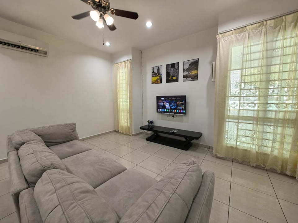 Langkawi A&A Homestay 13 Pax House in Kedah