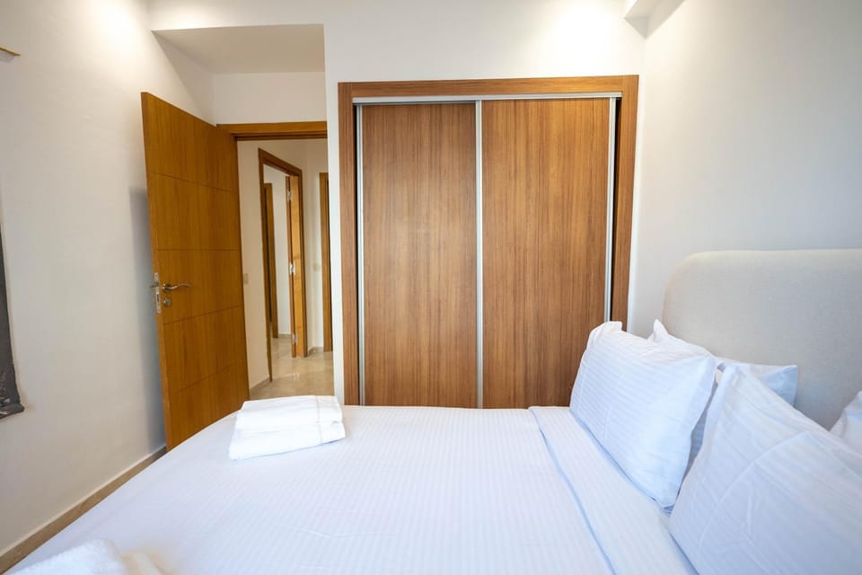 Bed, Photo of the whole room, Bedroom, towels, wardrobe