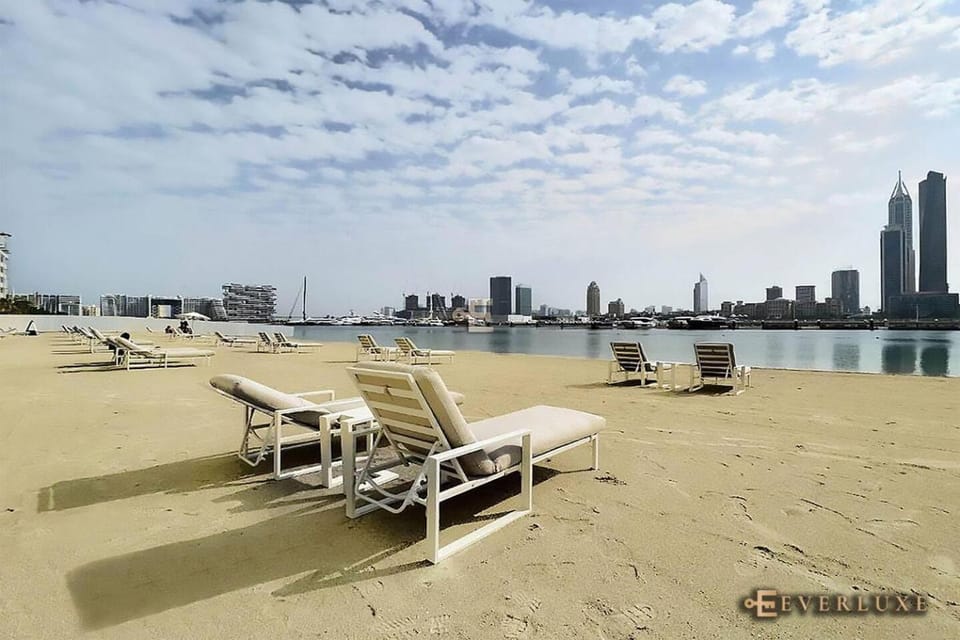 Everluxe Holiday Homes Rental Cozy Beachside 1BR Apartment in Dubai