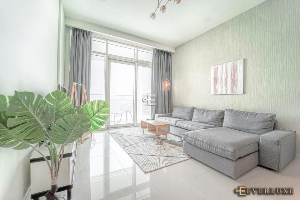 Everluxe Holiday Homes Rental Cozy Beachside 1BR Apartment in Dubai