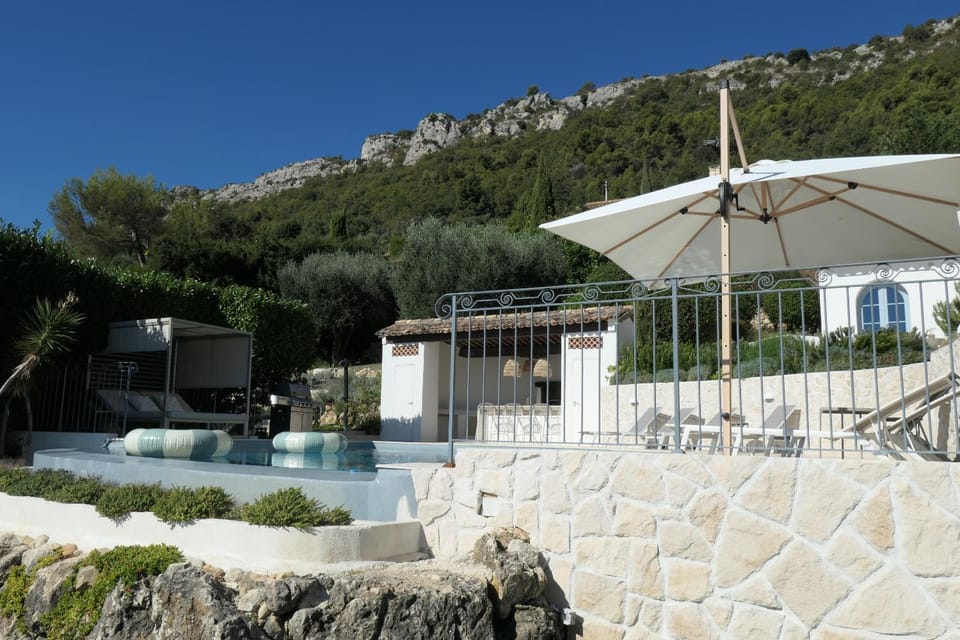 Villa vue panoramique proche Saint-Paul-de-Vence Villa in Vence