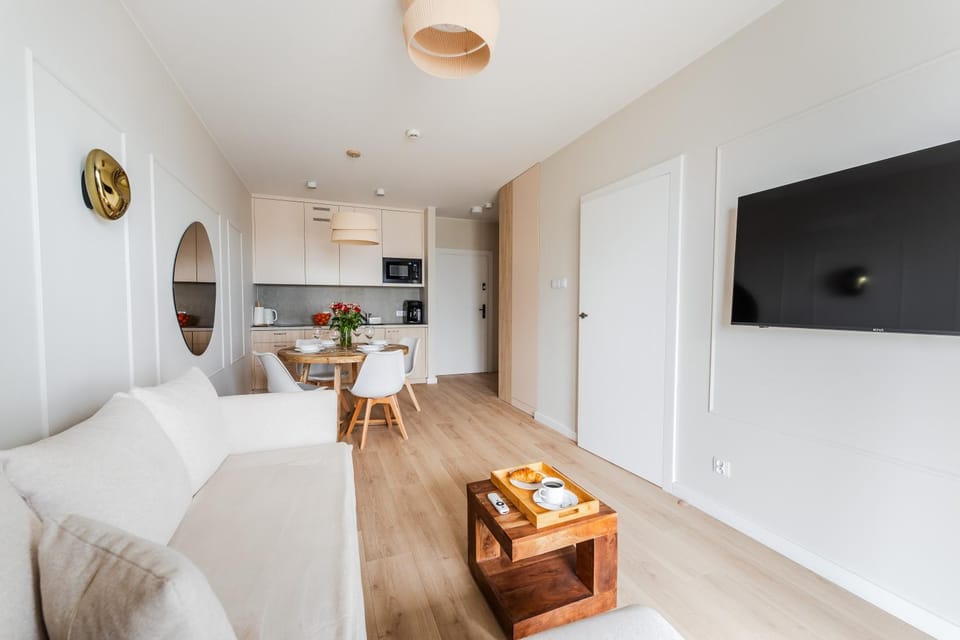 TV and multimedia, Kitchen or kitchenette, Living room