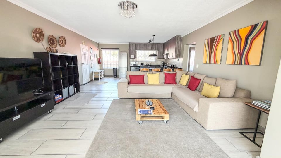 TV and multimedia, Seating area