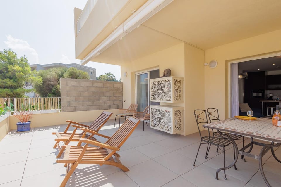 Patio, View (from property/room), Dining area
