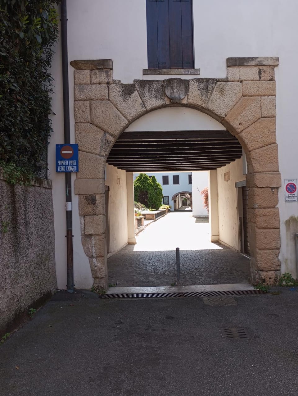 Day, Street view