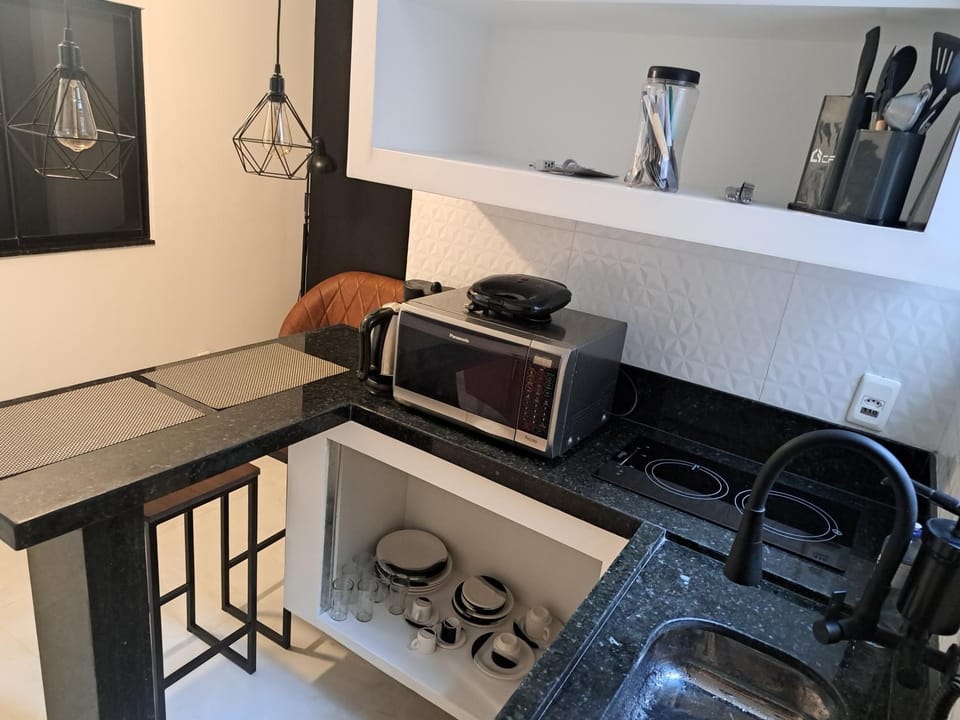 Lev Apartments - Apartamento inteiro - 2 quartos - 300 m da praia de Copacabana - Posto 4 Apartment in Rio de Janeiro