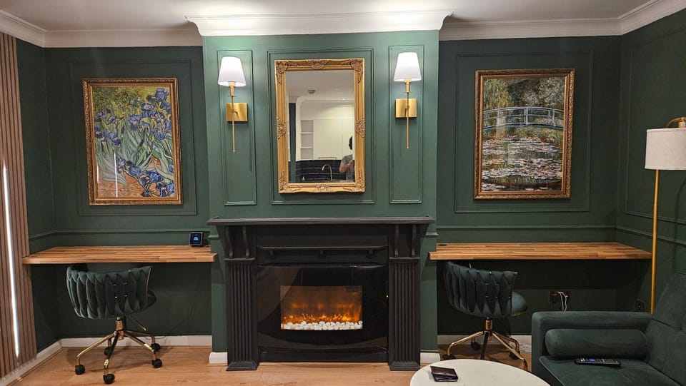 Living room, fireplace