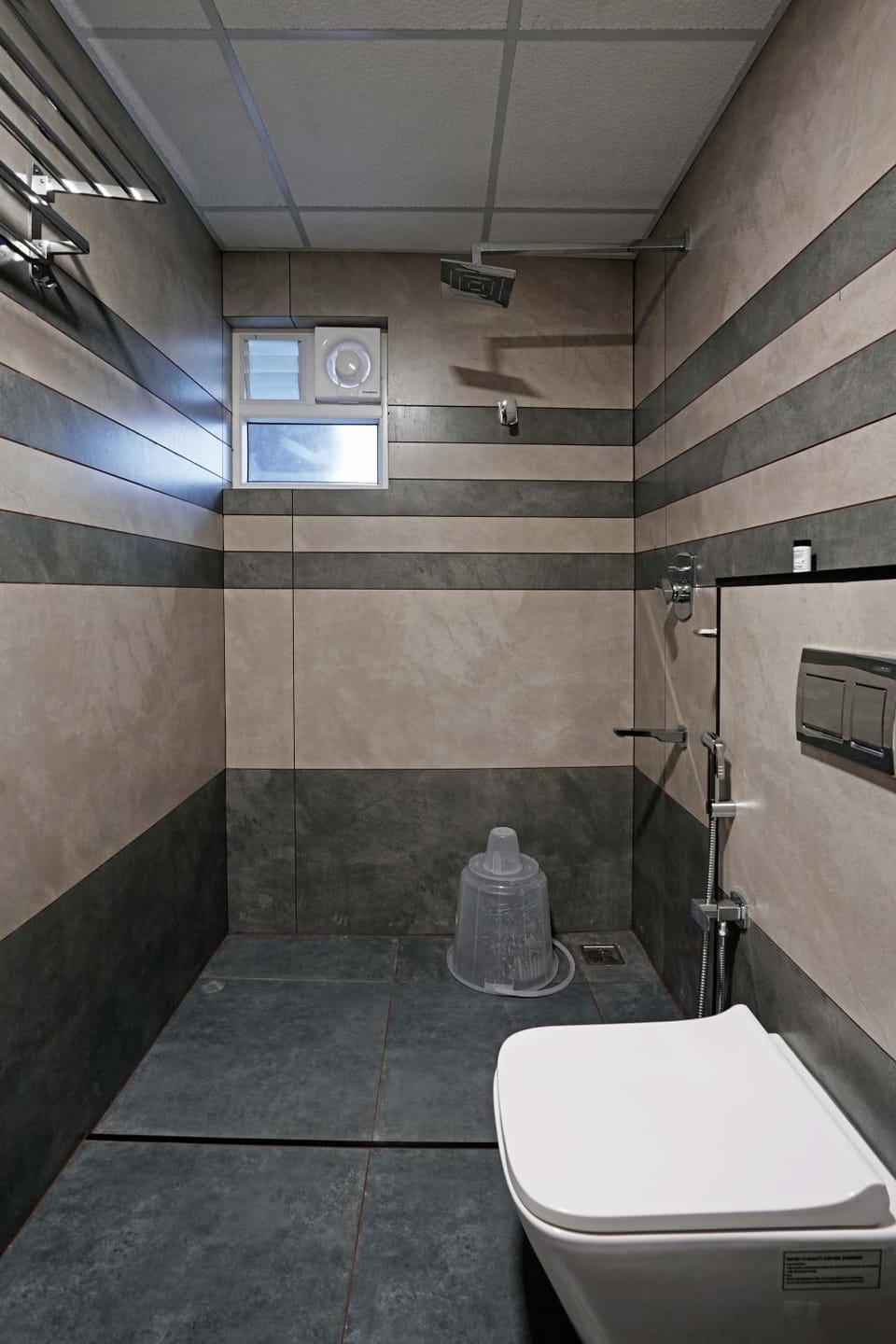 Shower, Toilet, Bathroom, Bath