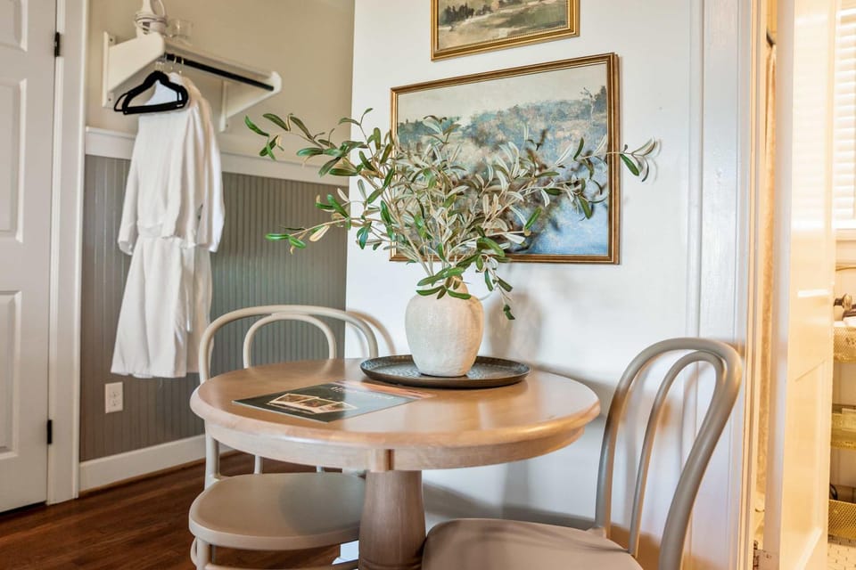 Historic Riverview Inn Six Bed and Breakfast in Chattanooga