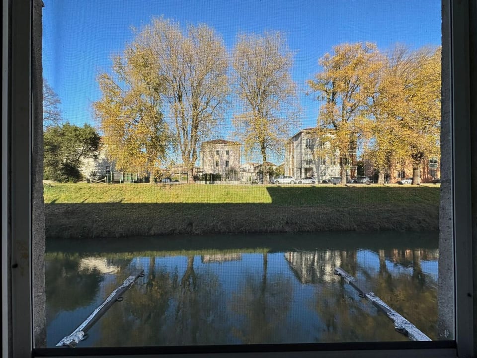Property building, Spring, Day, Natural landscape, Lake view, River view