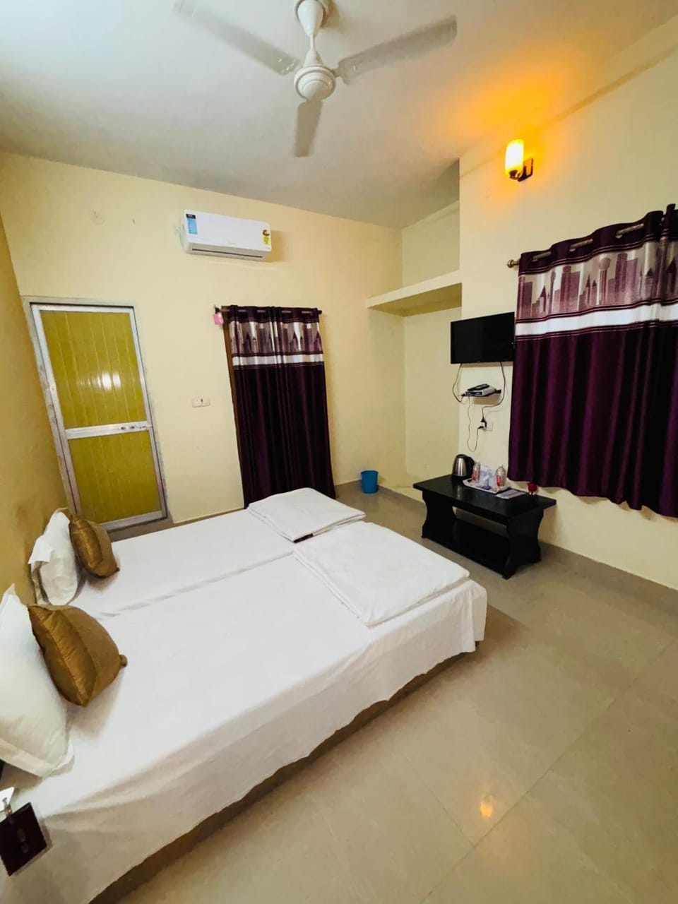 Shower, Toilet, TV and multimedia, Coffee/tea facilities, View (from property/room), Balcony/Terrace