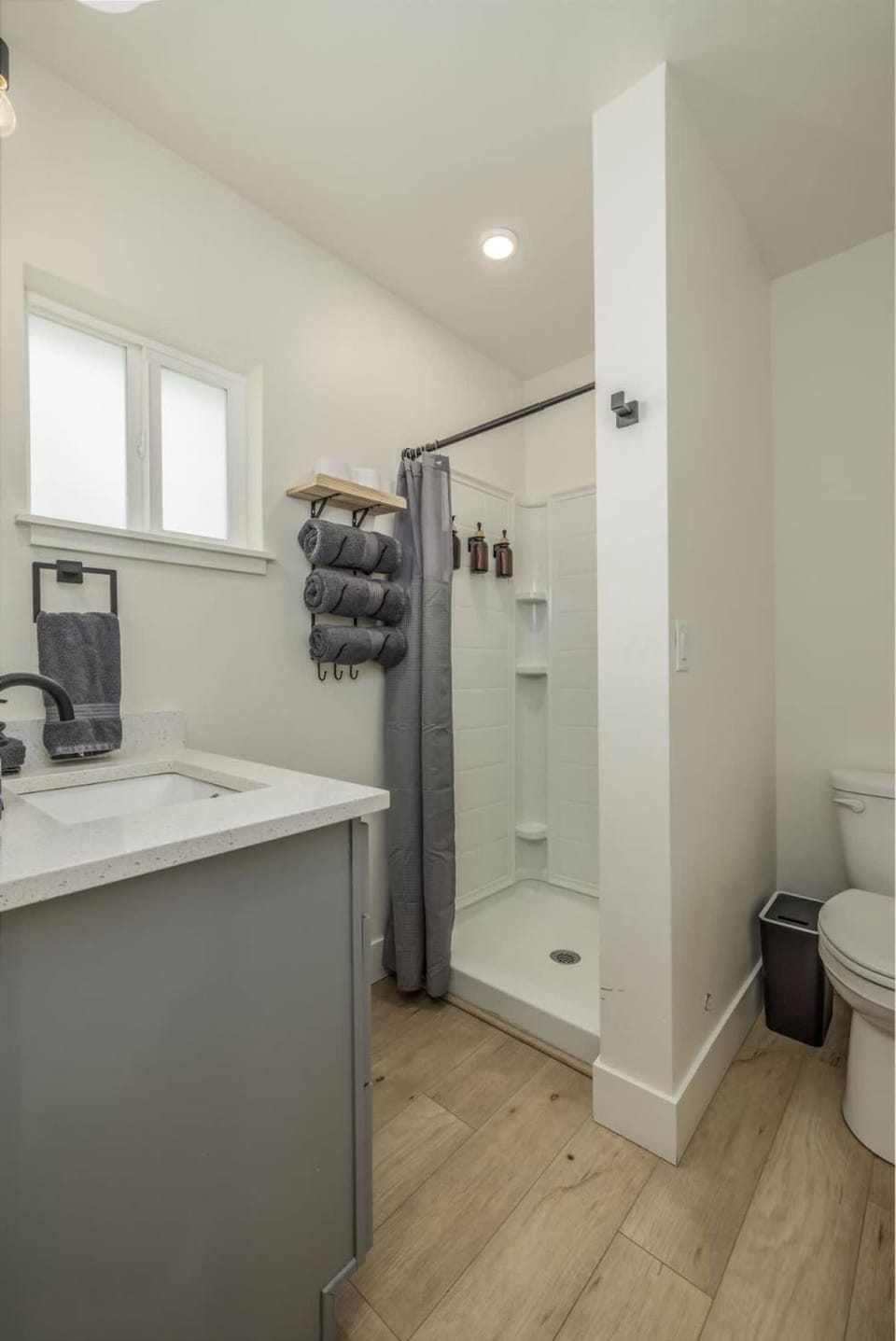 Studio 5 at The Flats in CDA 5 Min to the Resort and Lake Inn in Coeur dAlene