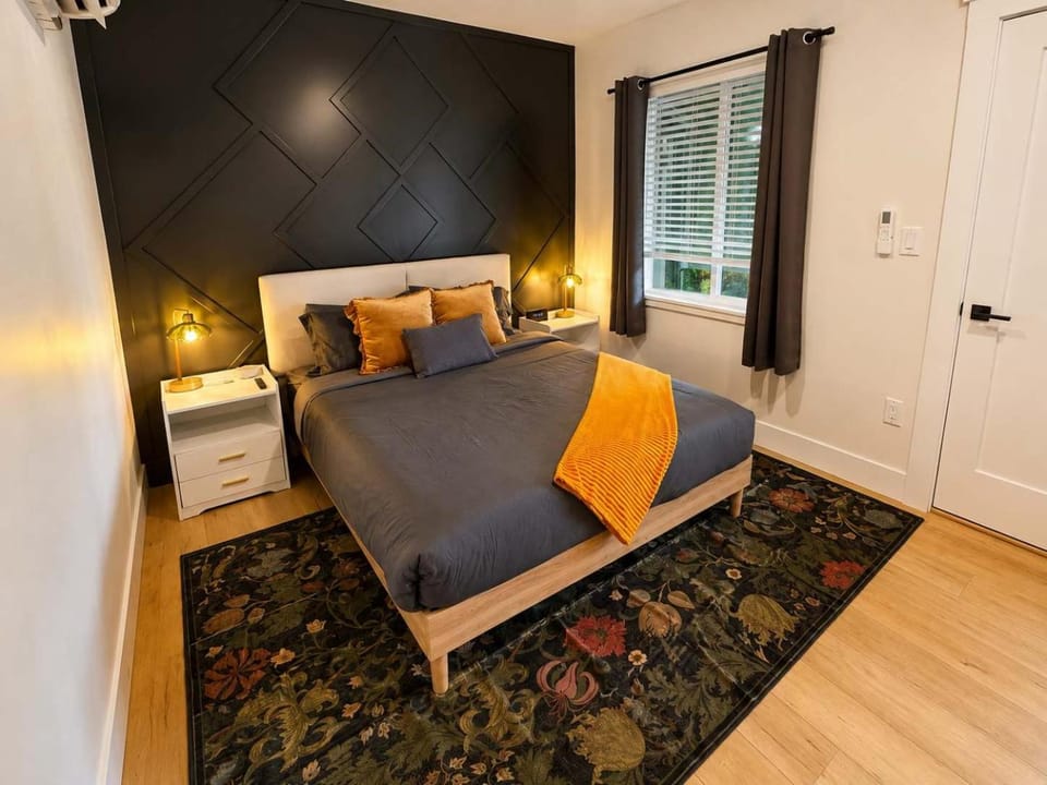 Fresh Modern Retreat 5 Min to CDA Lake And Vibrant Downtown Inn in Coeur dAlene