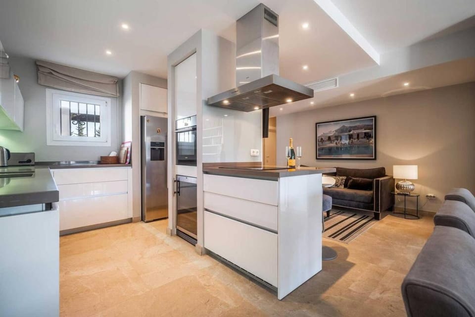 Kitchen or kitchenette, oven, stove
