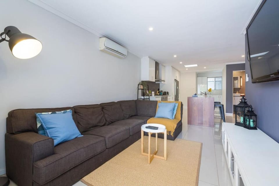 The perfect family escape modern huge backyard House in Perth