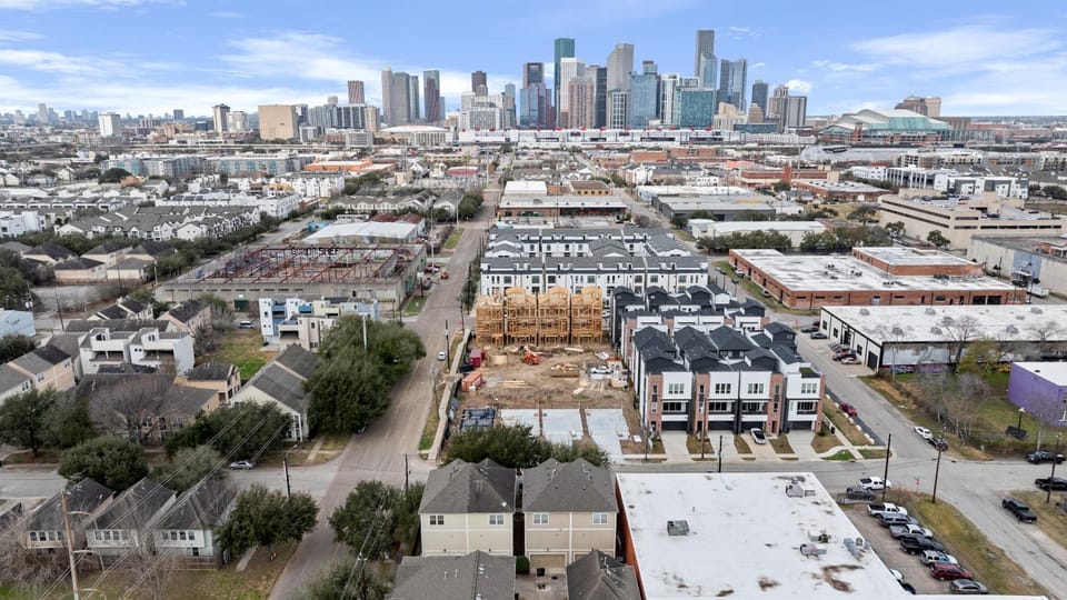 Property building, Neighbourhood, Bird's eye view, City view, Location