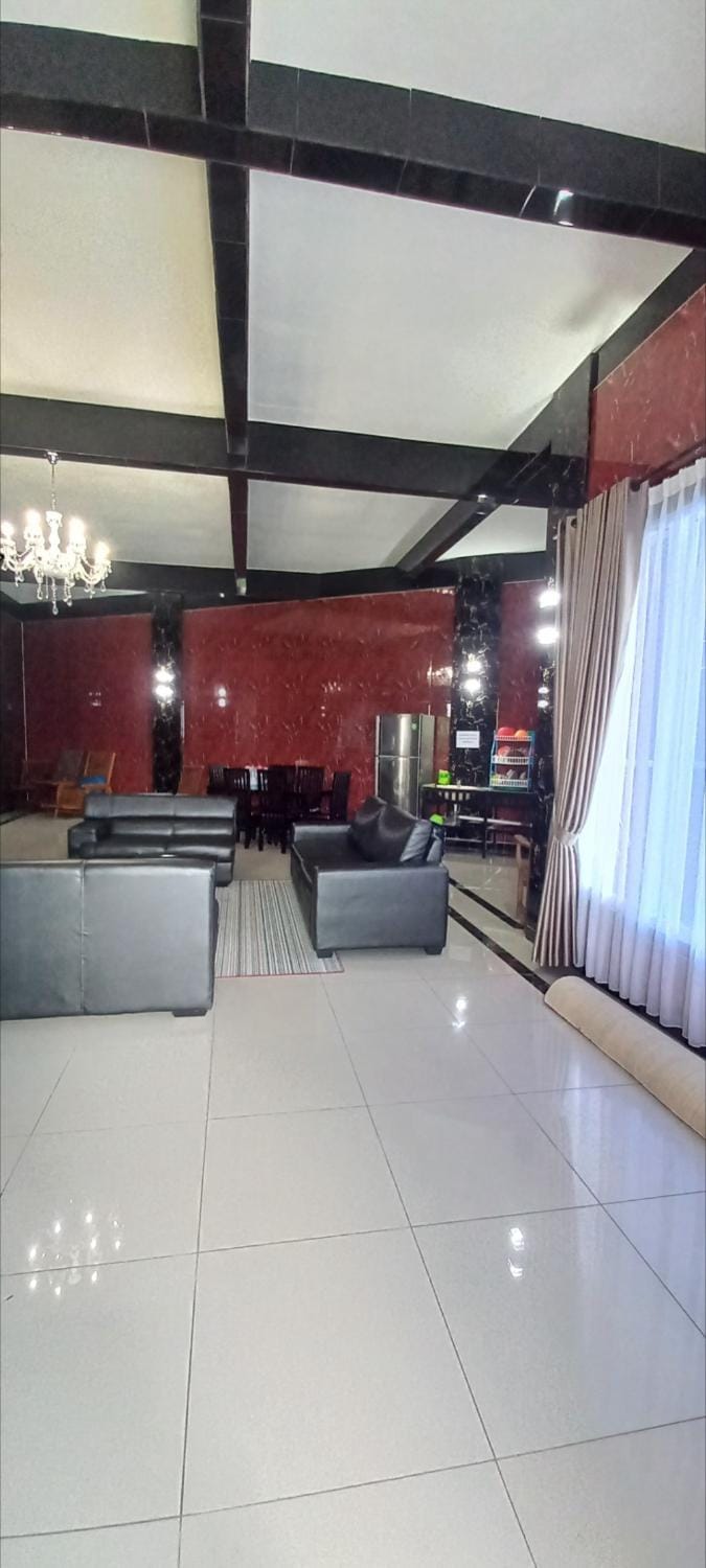Kitchen or kitchenette, Living room, Seating area