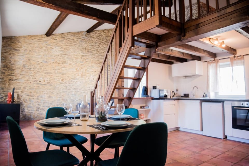 Kitchen or kitchenette, Living room, Dining area