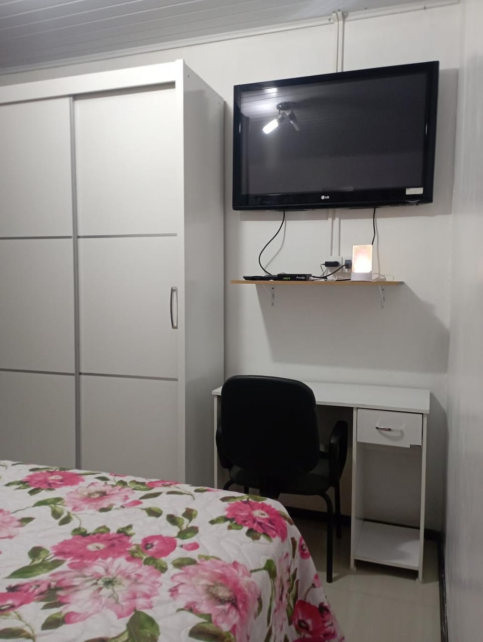 TV and multimedia, Bedroom, wardrobe