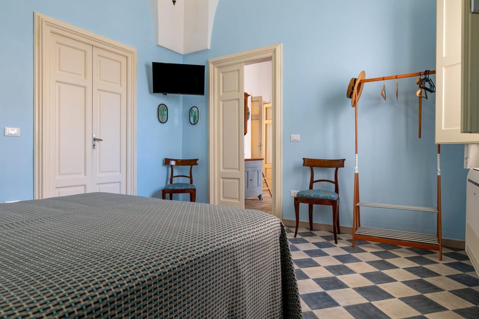 Property building, Living room, Bedroom