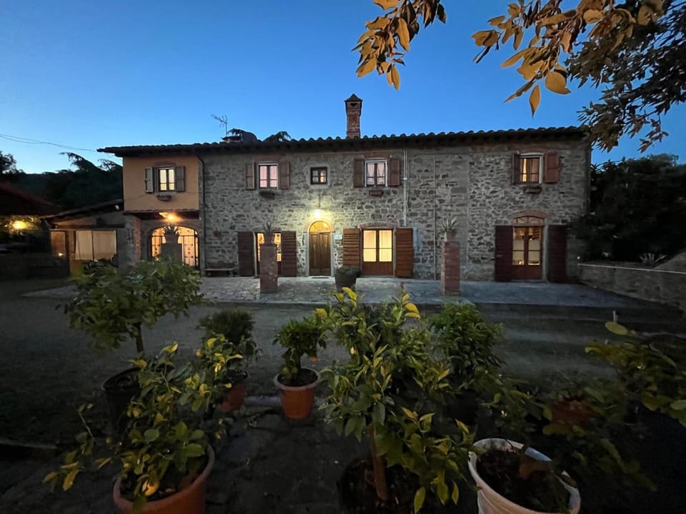 Cocomeraio in Tuscany Casa di Campagna Agriturismo Loro Ciuffenna Bed and Breakfast in Tuscany