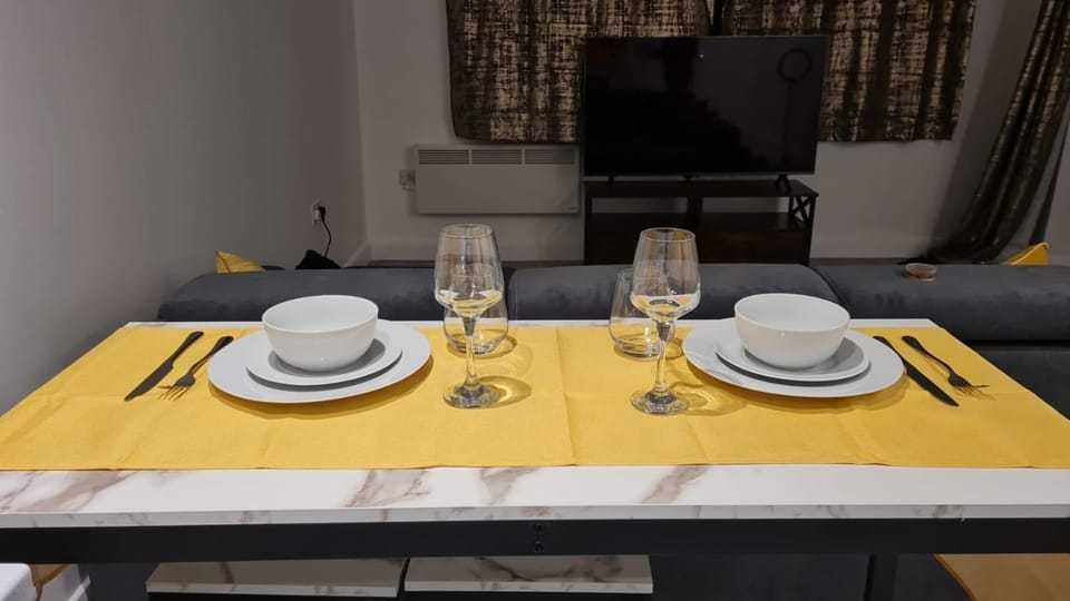 Modern One Bedroom Flat with Private Back Garden Apartment in Croydon