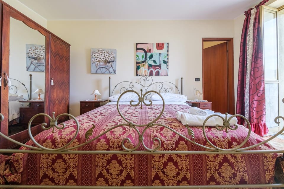 Living room, Bedroom