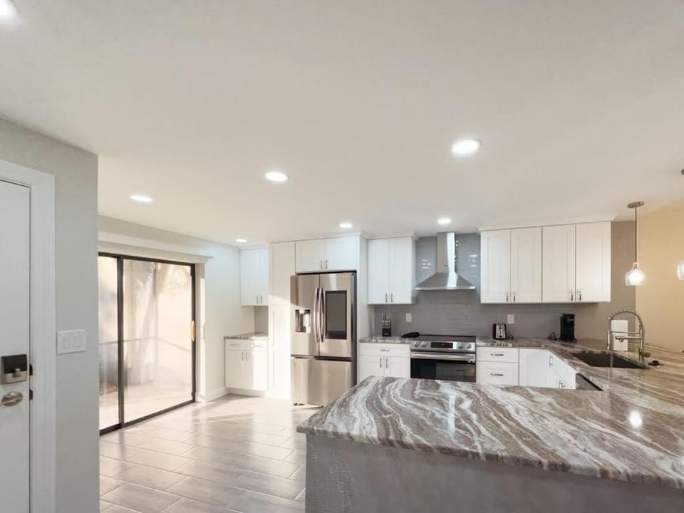 Welcome to Your Luxurious Golf Getaway! House in Iona