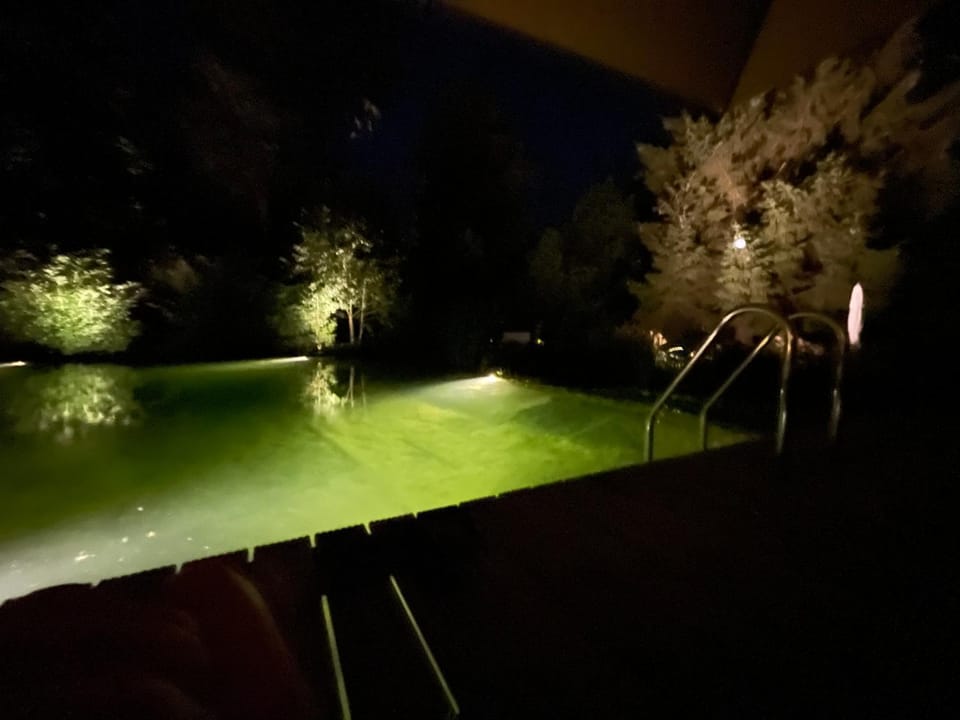 Ferienwohnung Landhaus Hohenstein, Schwimmteich, ruhige Lage Bed and Breakfast in North Rhine-Westphalia