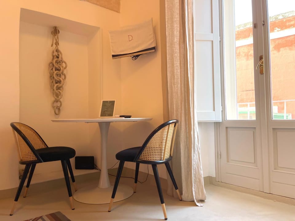 TV and multimedia, Dining area, hair dresser, internet, air conditioner