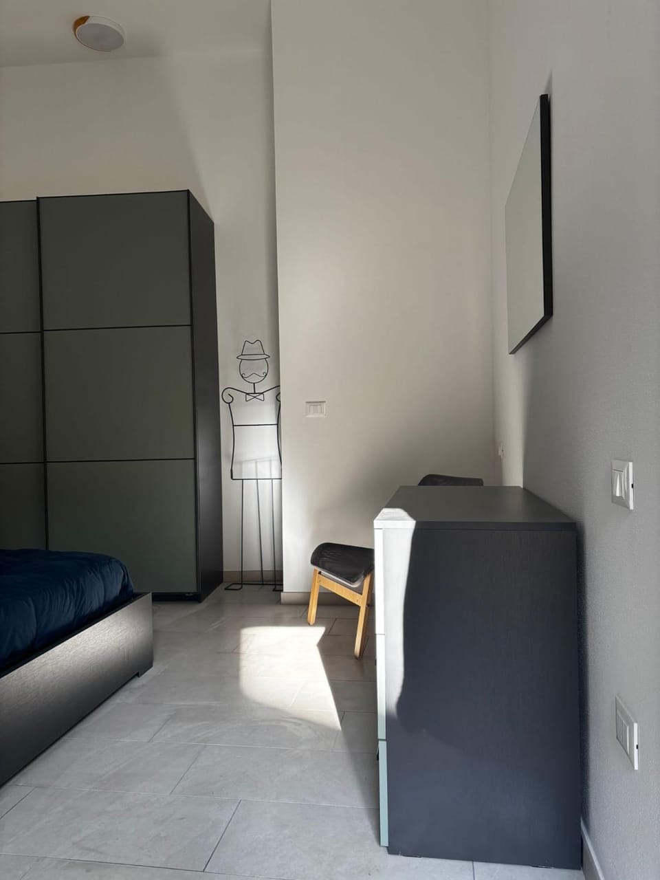 Bed, Photo of the whole room, Bedroom, wardrobe