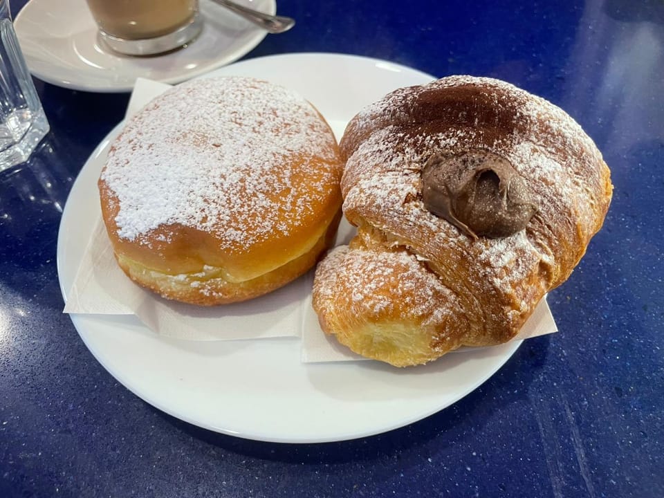 Food and drinks, Food, Breakfast, Continental breakfast