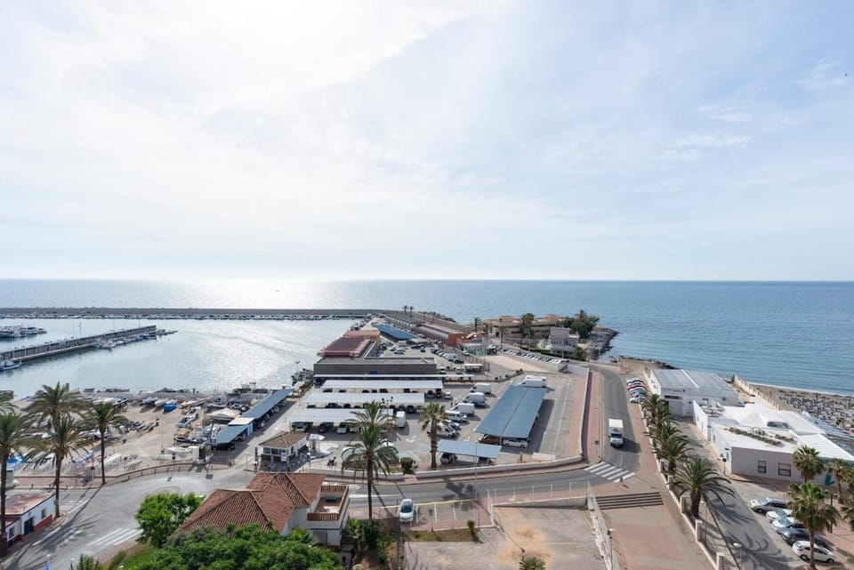 Fuengirola port and beach Apartment in Fuengirola