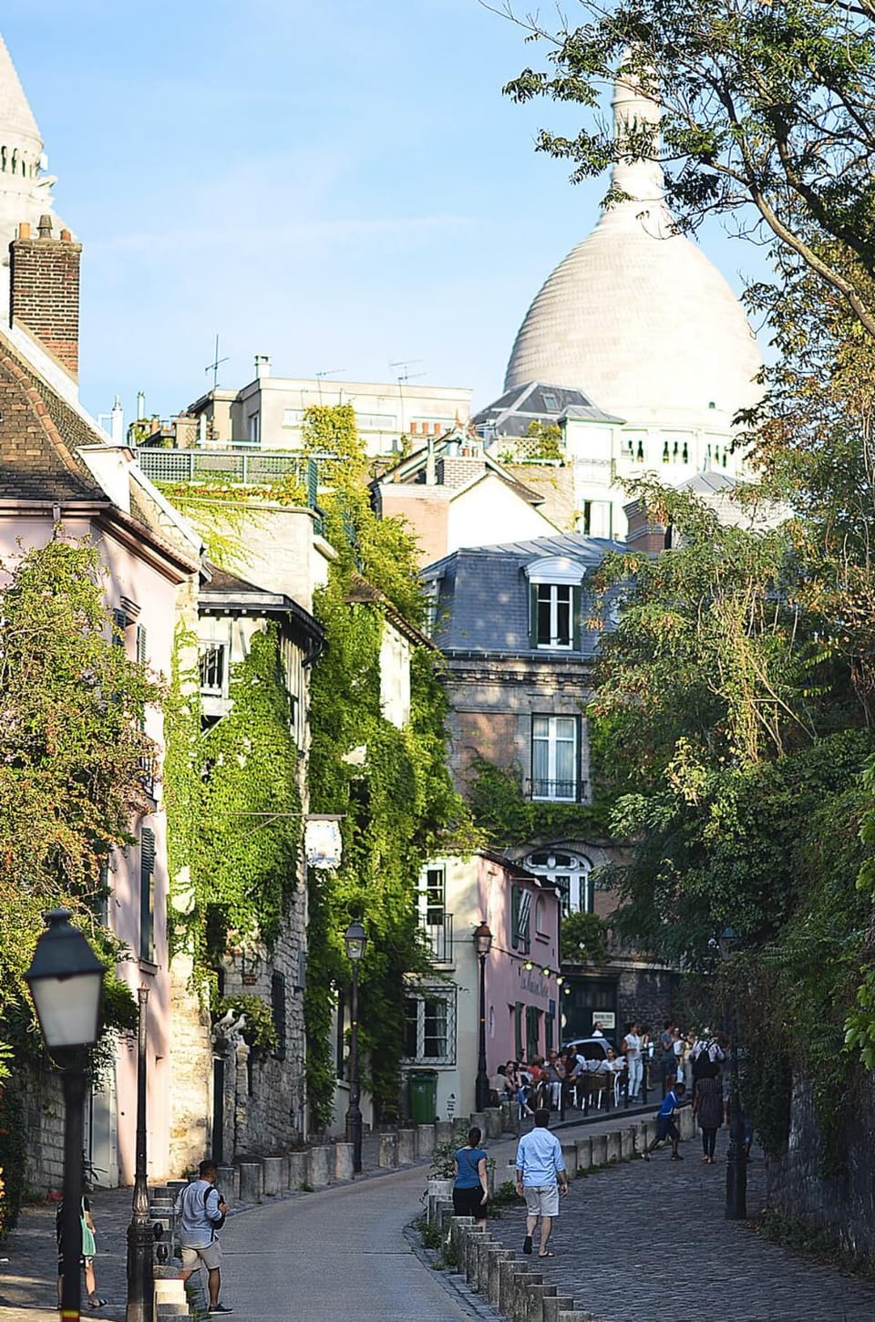 Property building, Nearby landmark, Restaurant/places to eat, Restaurant/places to eat, Off site, Day, Neighbourhood, Natural landscape, Summer, Children play ground, Children play ground, Nightclub / DJ, Nightclub / DJ, Evening entertainment, Area and facilities, Area and facilities, Supermarket/grocery shop, Shopping Area, Entertainment, Entertainment