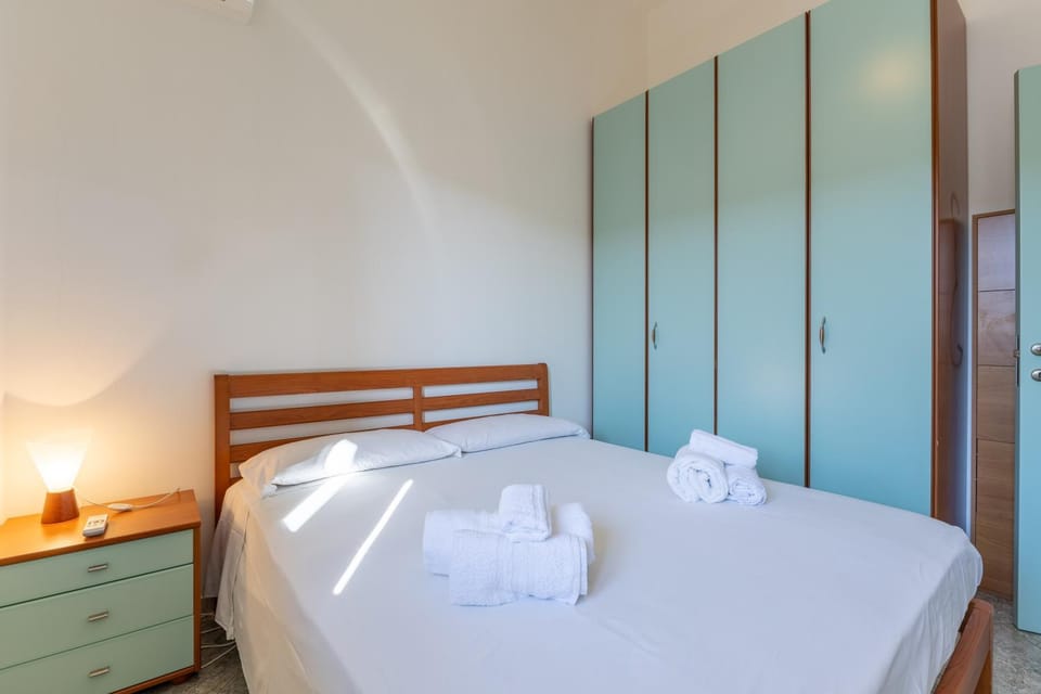 Property building, Living room, Bedroom
