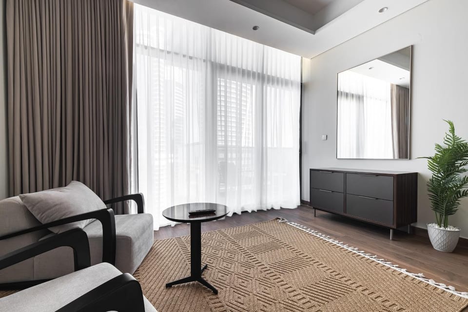 Seating area, Bedroom