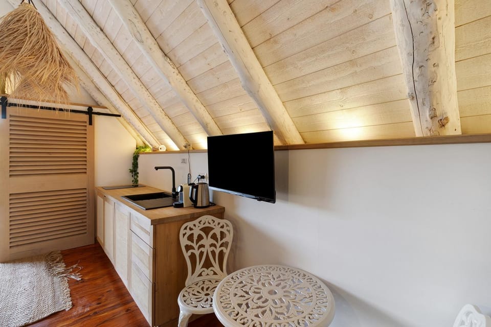 La Cabane Borneo House in Nouvelle-Aquitaine