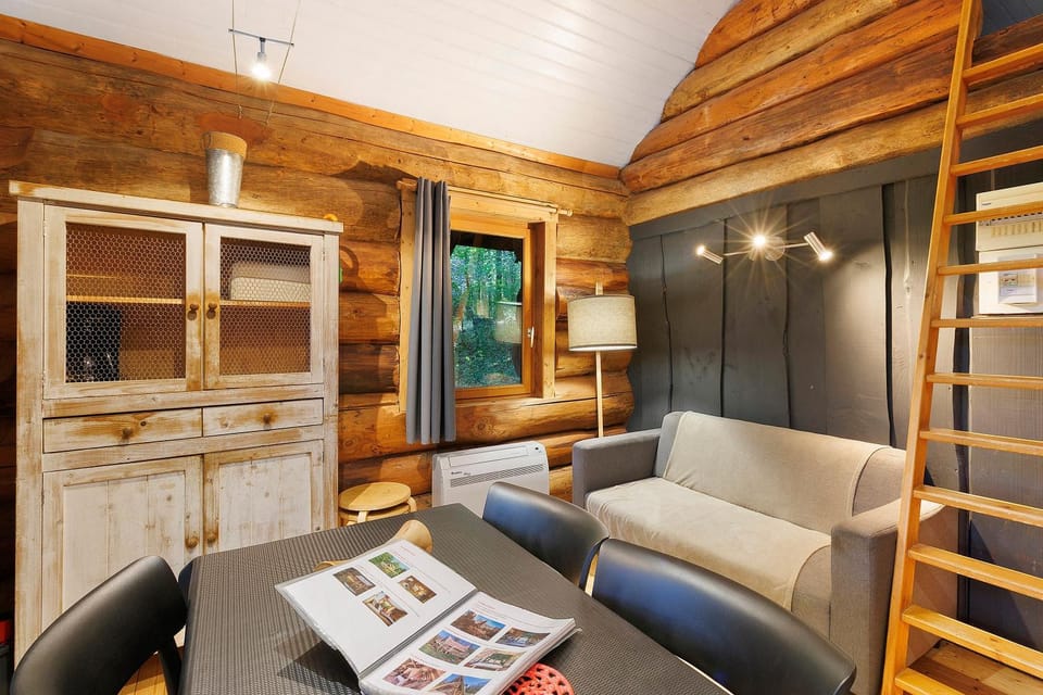 Chalet avec vue sur le lac House in Nouvelle-Aquitaine