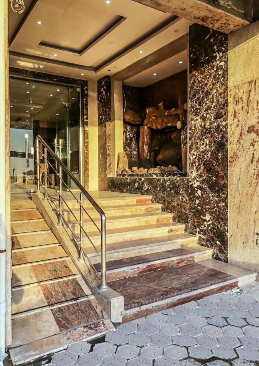 Facade/entrance, Day