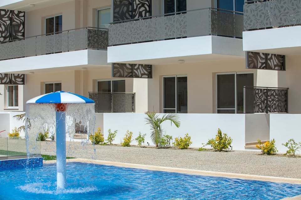Mythical Sands Resort - Africa Apartment in Paralimni