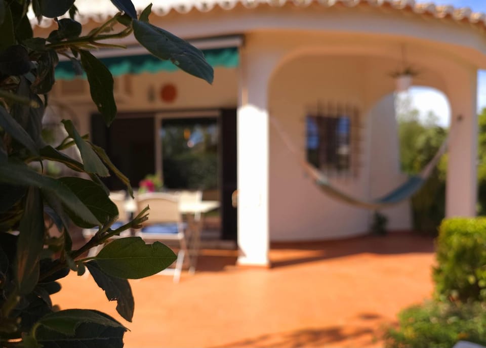 Villa Alprochinhos House in Porches