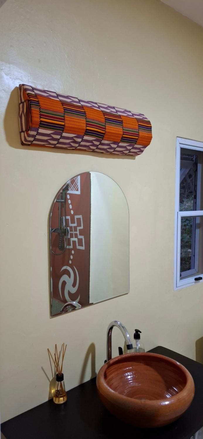 Bathroom, Decorative detail