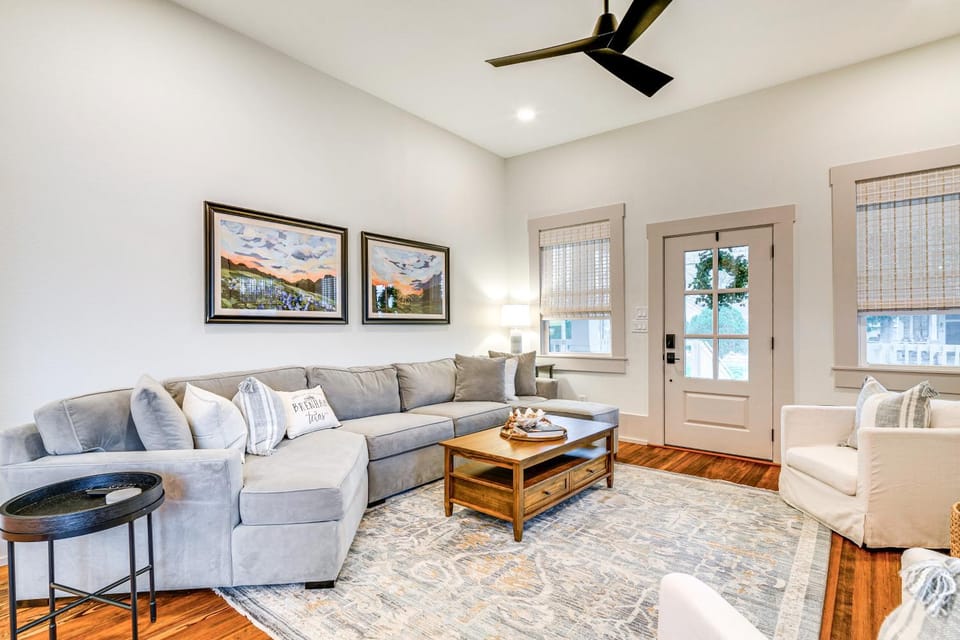 1/2 Mi to Downtown Shops: Brenham Home w/ Fire Pit House in Brenham