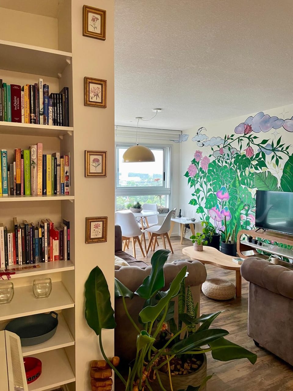 Library, Living room