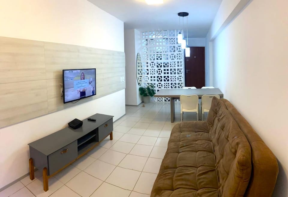 Communal lounge/ TV room, TV and multimedia, Living room, Seating area, Dining area, Evening entertainment