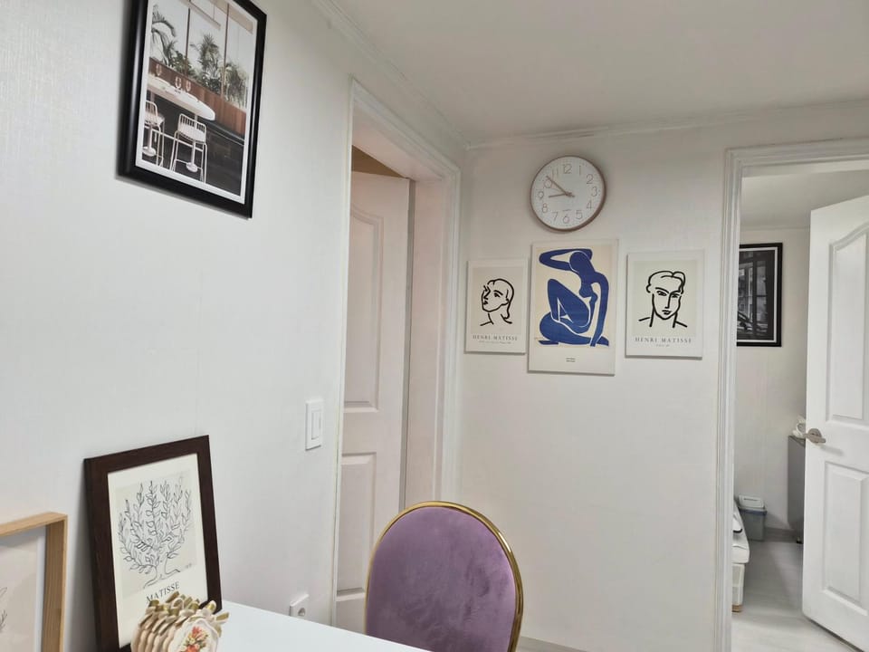 Sillim Danggok Station Full-Op Two Room Apartment in Seoul